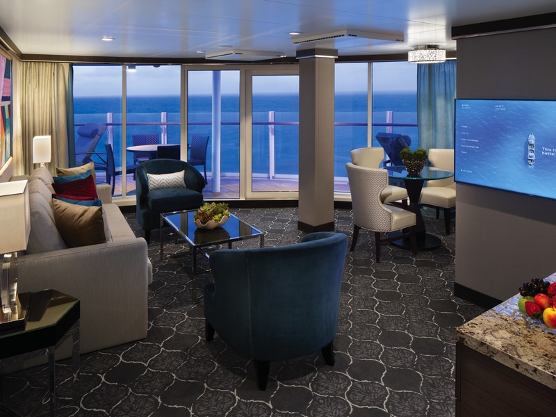 Spacious AquaTheatre Suite - 1 Bedroom